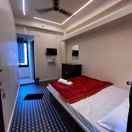 Hotel O Meet Inn Nászik Kültér fotó